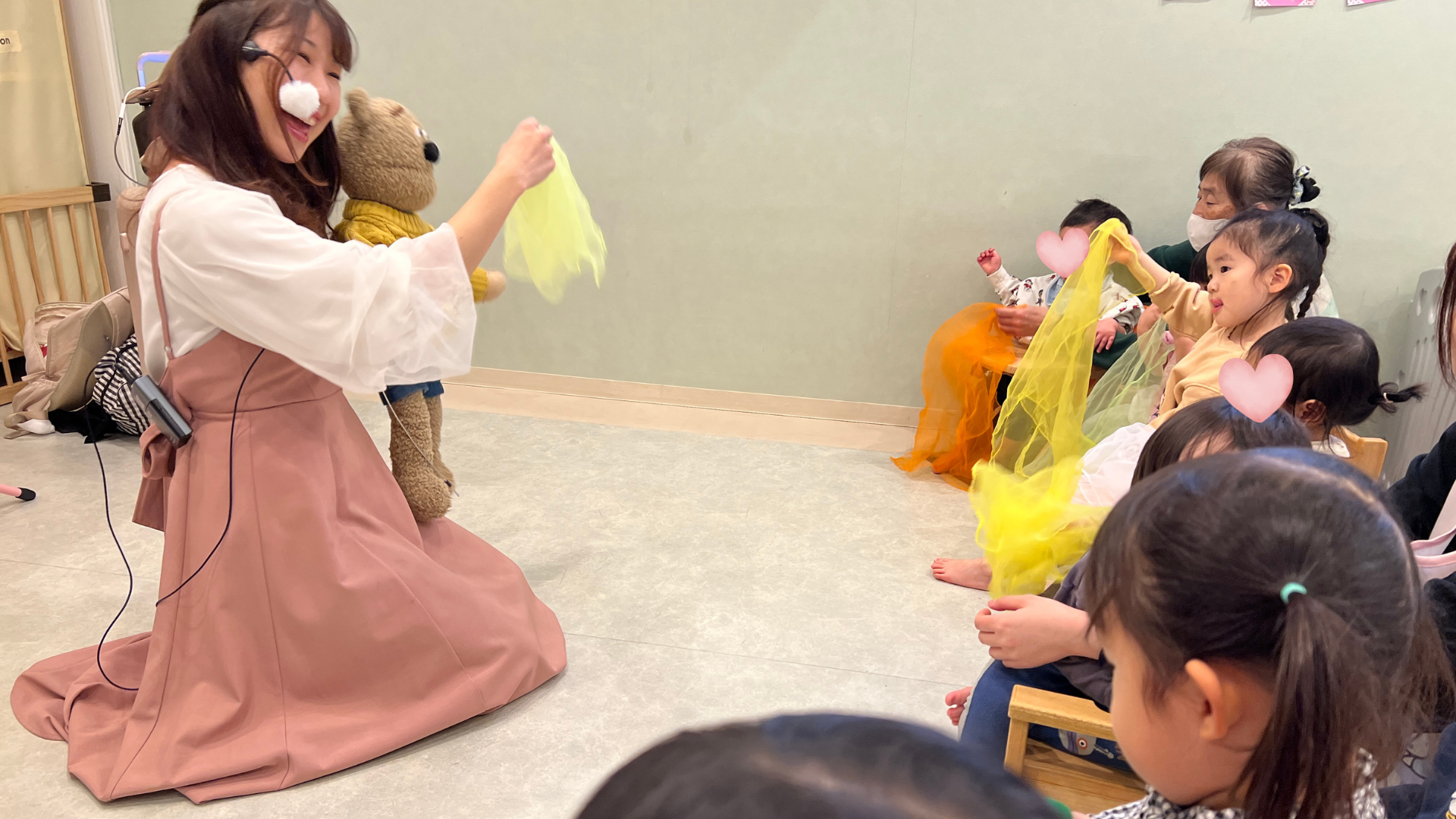 リトミックするひとみお姉さん